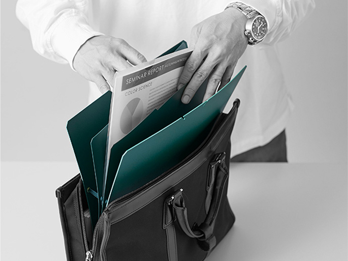 The horizontal document holder type  fits business bags.